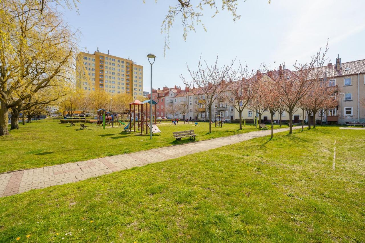 Appartamento Klimatyczny Apartament Przy Bulwarze Optima Kołobrzeg Esterno foto